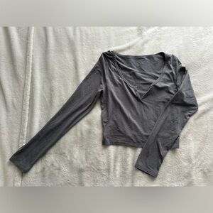 Lululemon Women's Cropped Henley Long Sleeve in Heathered Asphalt Gray Size 6